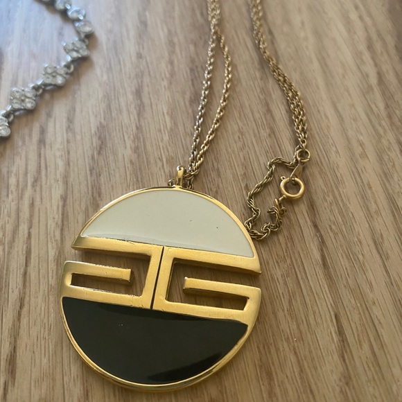 Vintage Givenchy Necklace - Picture 2 of 4